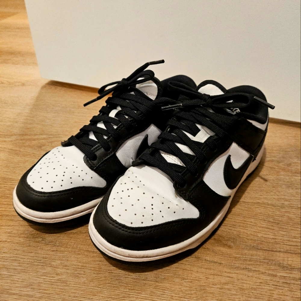 Nike Dunk Panda Low size 7.5 womens